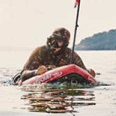 Choisir une bouée ou une planche de pêche sous-marine