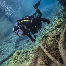 Comment fonctionne une combinaison de plongée sous-marine ? 
